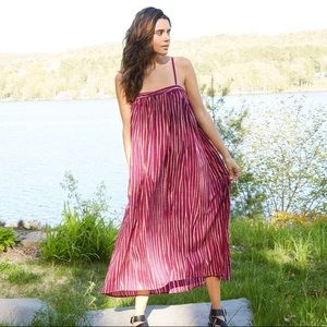 NWT! Fusia maxi dress